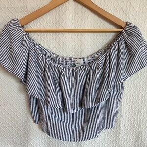 a new day 55% Linen Striped Black/White Crop Top. Large. NWOT.